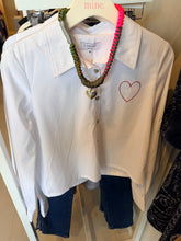 Load image into Gallery viewer, JS Cropped Button Down with Stitched Heart
