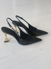 Load image into Gallery viewer, Elisha Pump in Black
