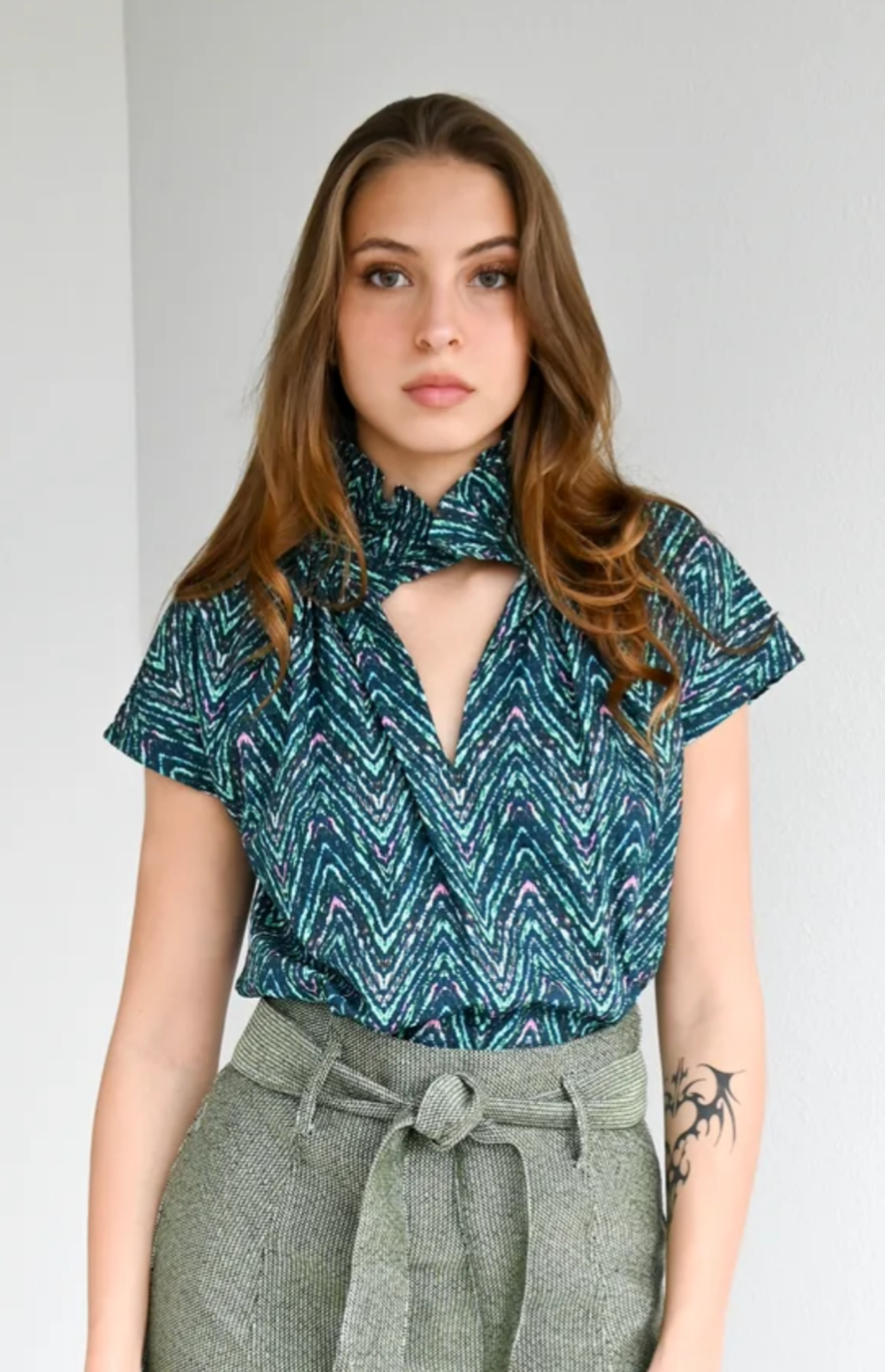 Vicki Ruffle Collar Top in Zig Zag