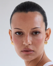 Load image into Gallery viewer, HM Clemmie Earring in Gold
