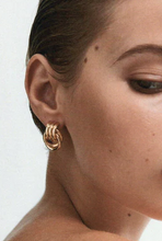 Load image into Gallery viewer, HM Baby Knot Earring in Gold
