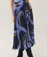 Load image into Gallery viewer, Max Skirt in Plum
